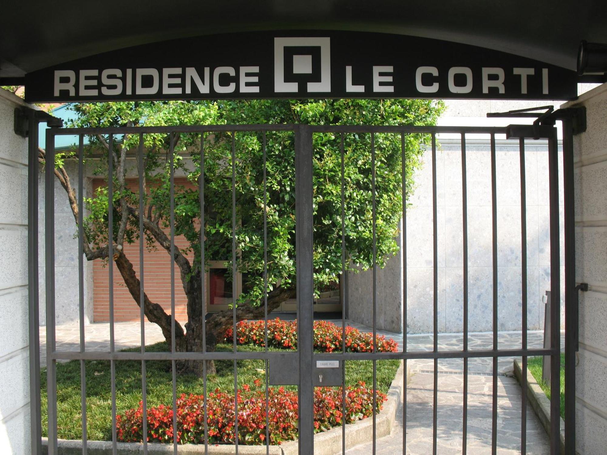Residence Le Corti Milano Exteriör bild